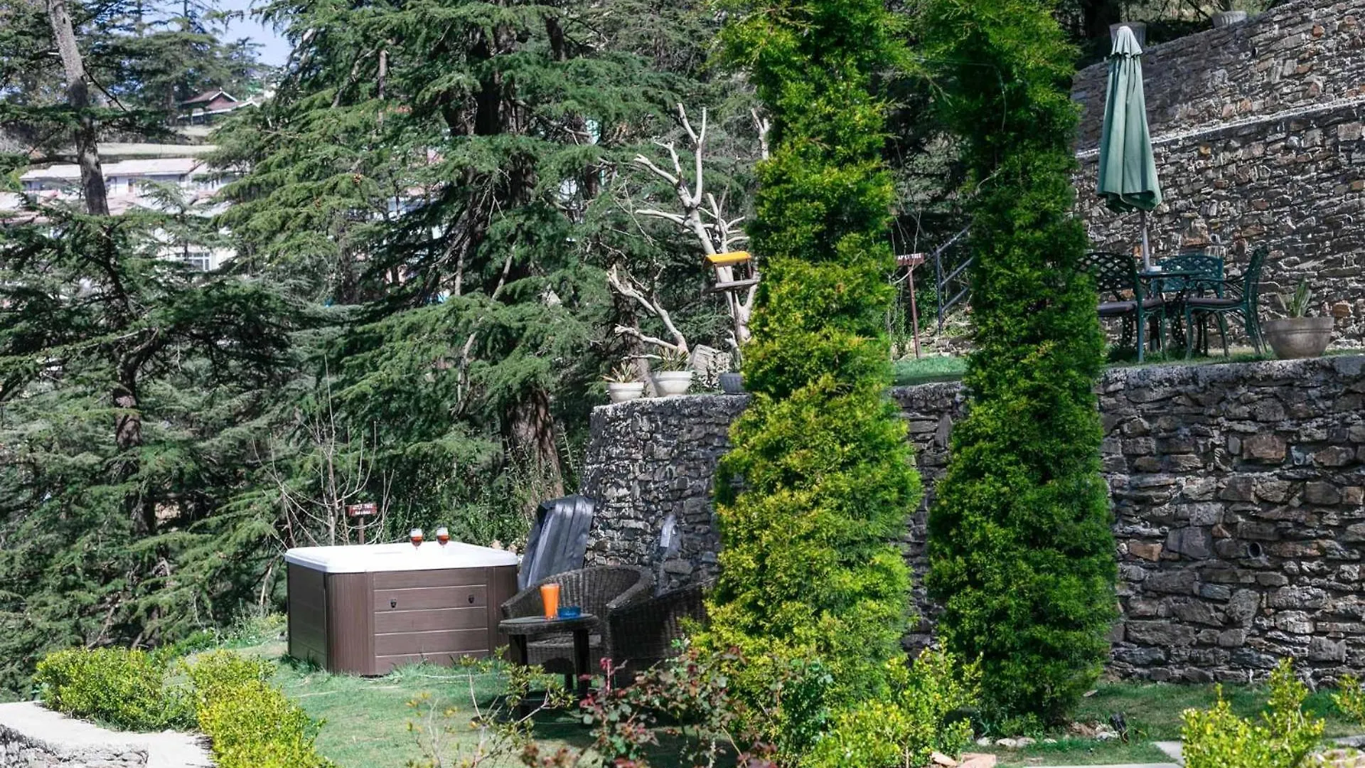 Villa Stayvista At Pine Estate With Outdoor Jacuzzi Shimla Hindistan