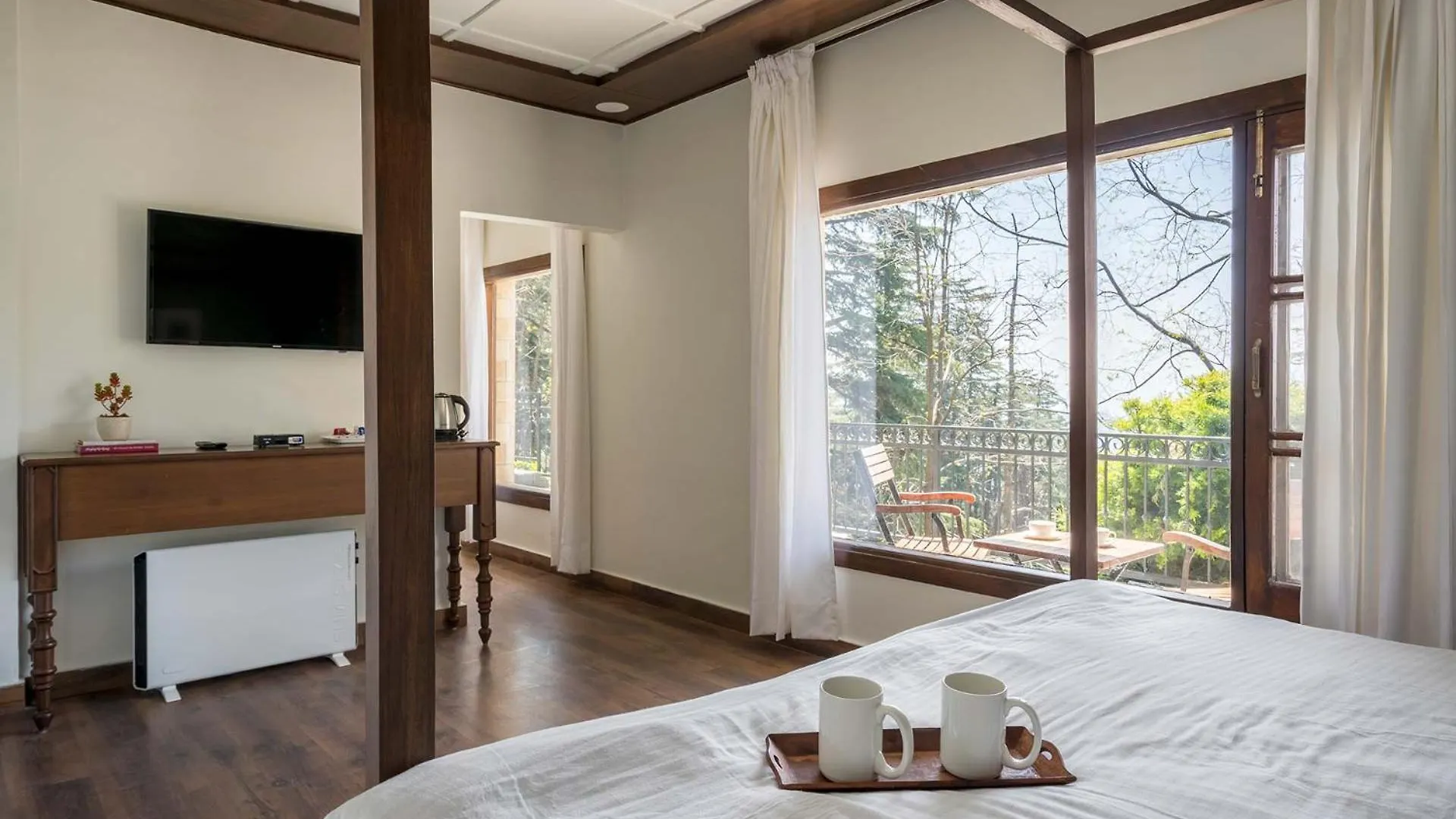 Stayvista At Pine Estate With Outdoor Jacuzzi Shimla 0*,