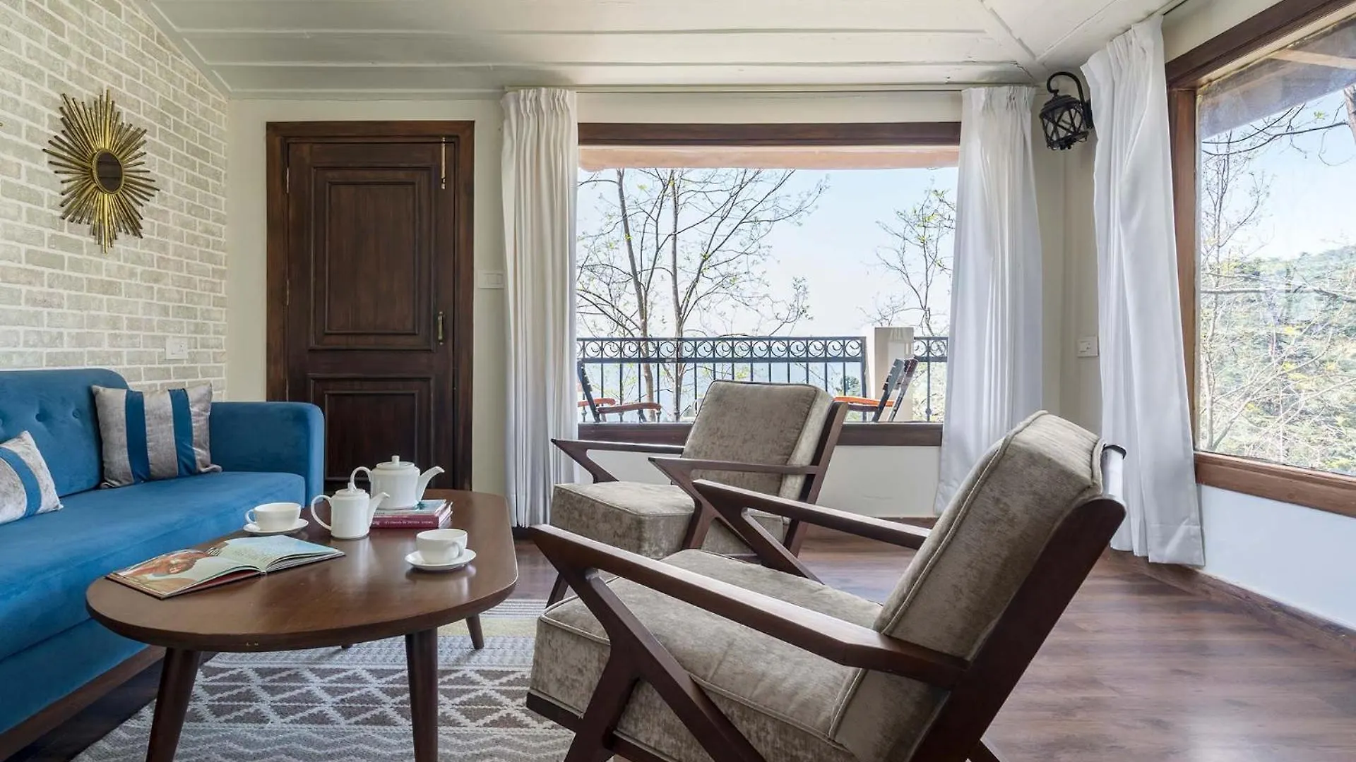 Stayvista At Pine Estate With Outdoor Jacuzzi Shimla