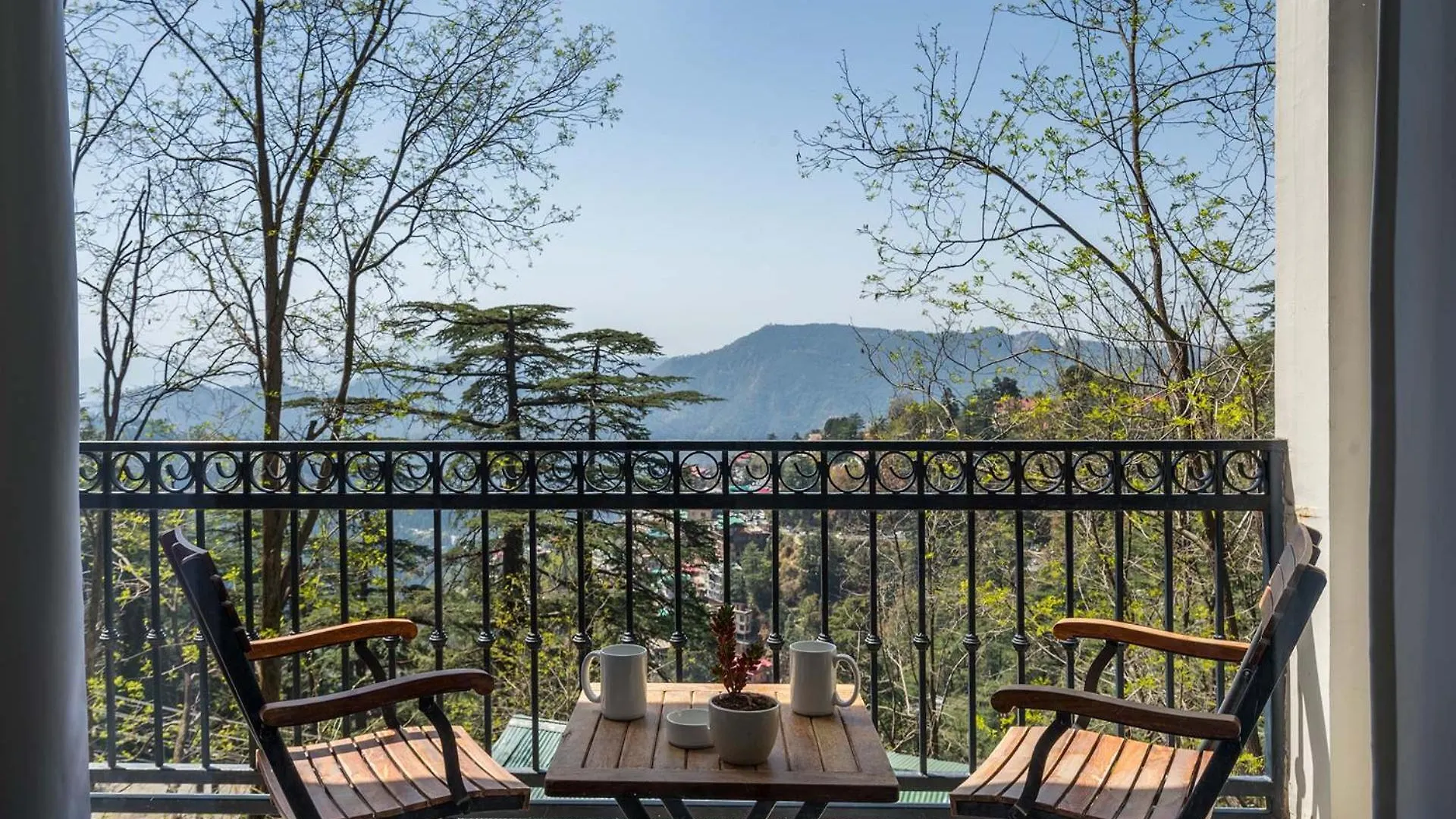 Villa Stayvista At Pine Estate With Outdoor Jacuzzi Shimla