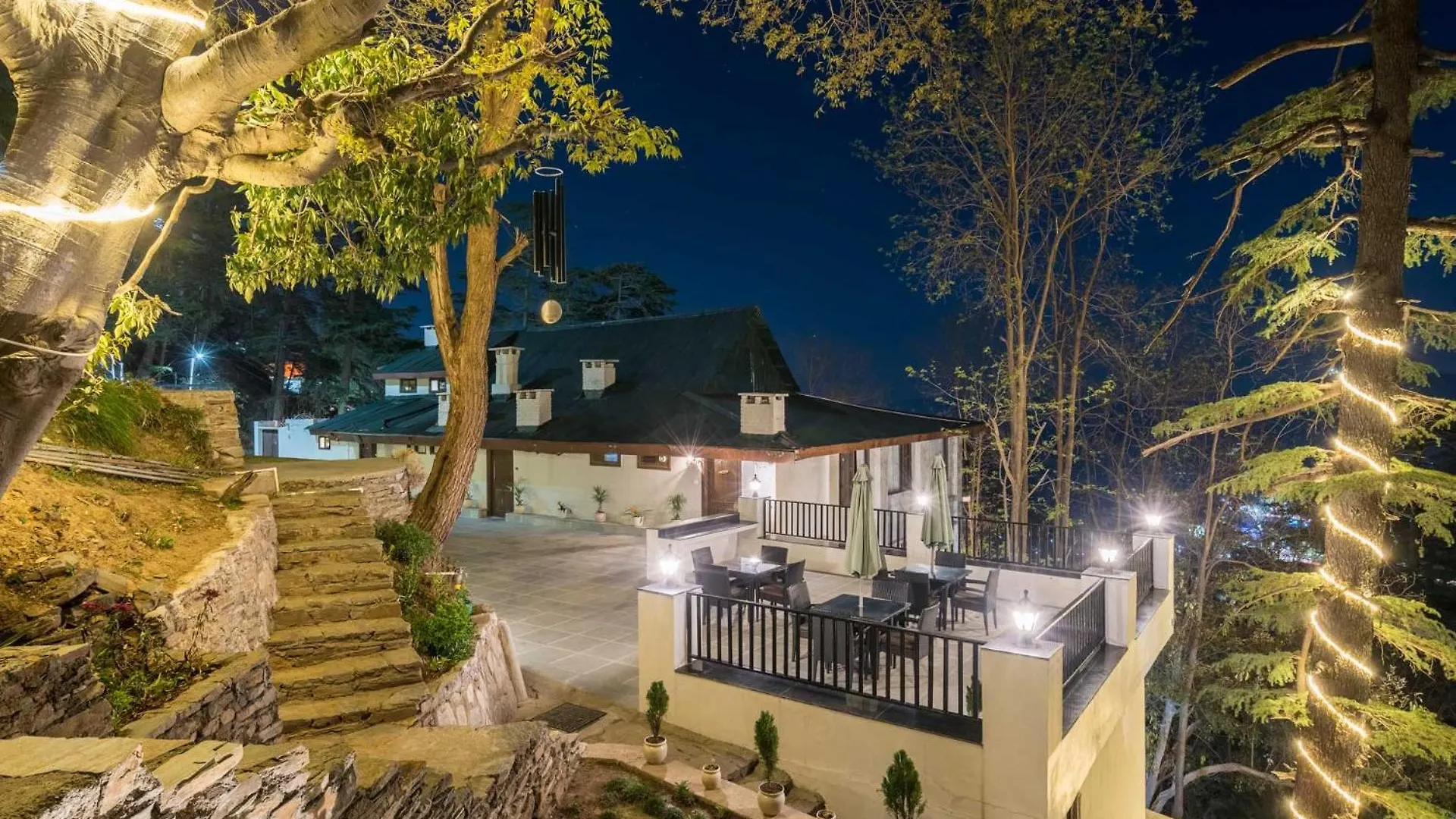 Villa Stayvista At Pine Estate With Outdoor Jacuzzi Shimla