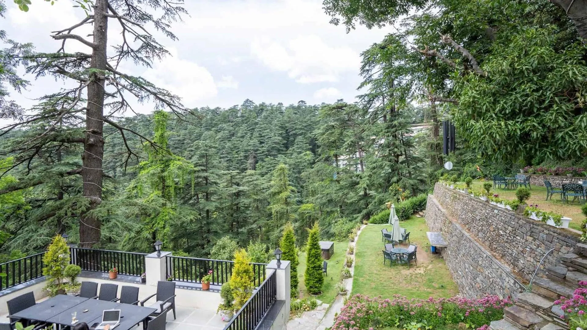 Stayvista At Pine Estate With Outdoor Jacuzzi Shimla Hindistan